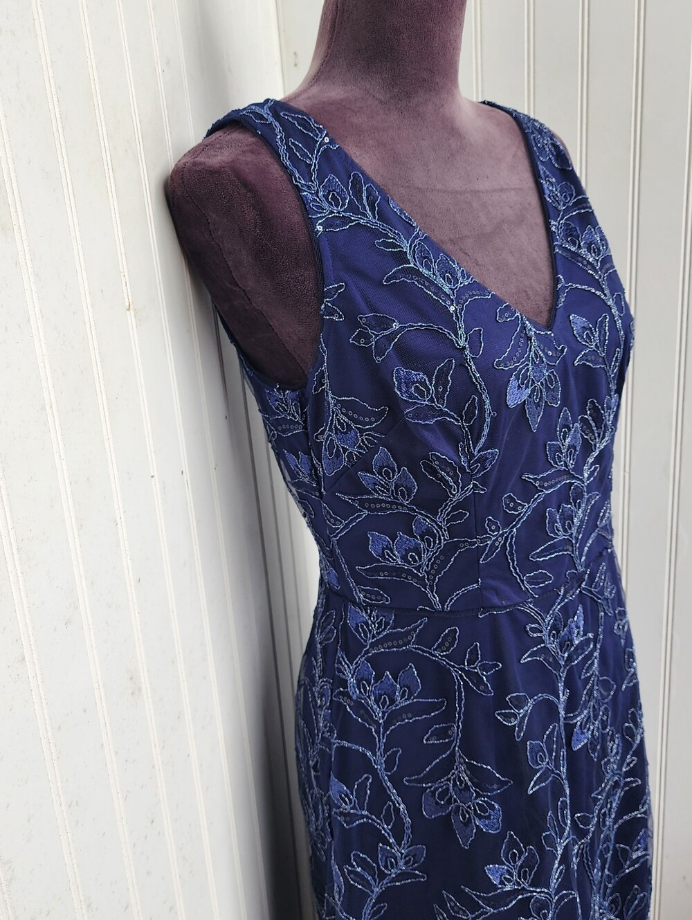 NWT Papell Studio Women's Navy Blue Floral Sequin Embroidered Midi Dress 8 - Picture 6 of 16